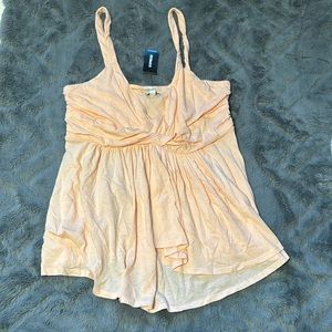 New WT - Express top in size large color pink/ peach